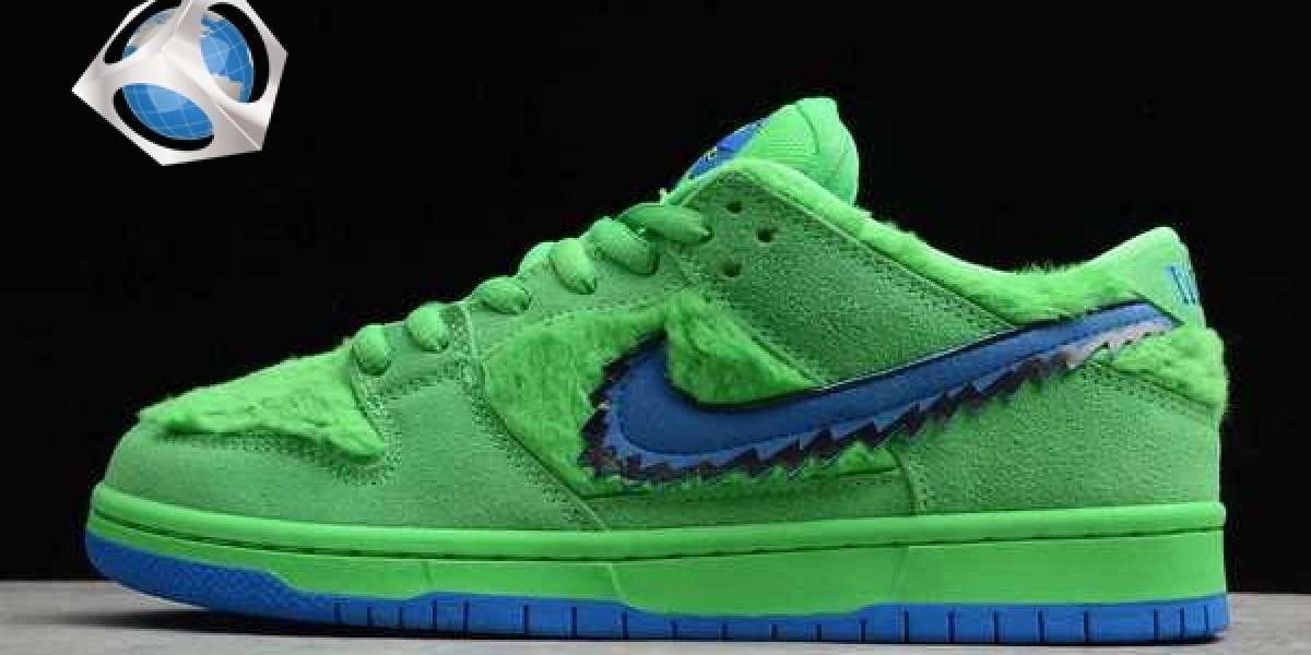 Nike SB Dunks - For a Complete Skate Boarding Experience