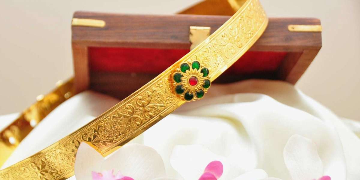 Custom of wearing Jewelry in Indian culture