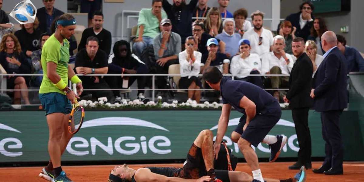 Rafael Nadal advances to French Open final after Alexander Zverev injury