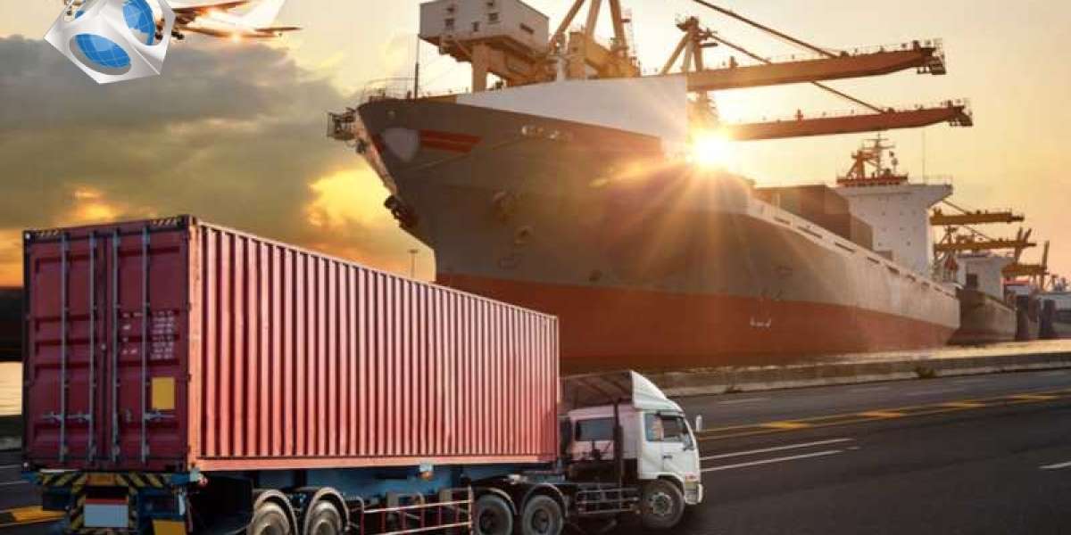 Top Reasons to Choose Freight Forwarders for Moving Abroad