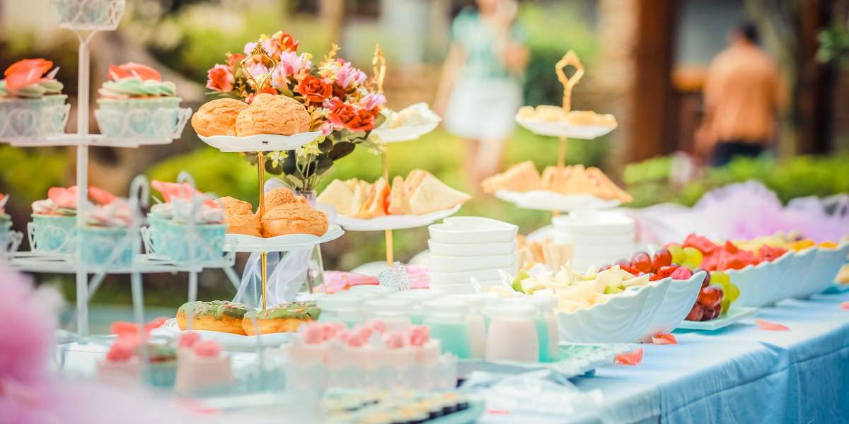 Best Tips  To Save Money For your Wedding Catering – Bigflavours