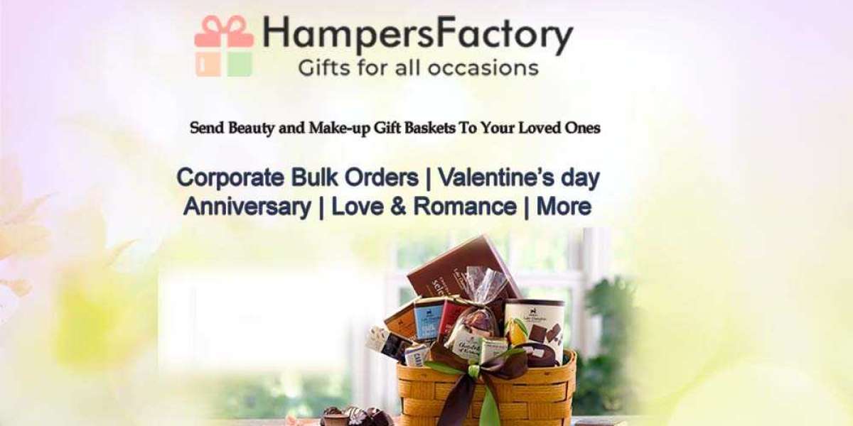 Make Online Beauty and make up Gifts Baskets Delivery in India at Cheap Price