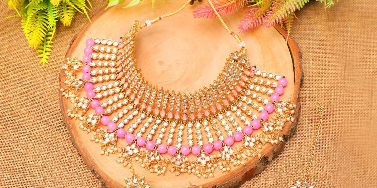 Buy Earrings Like Your Favourite F.R.I.E.N.D.S Personalities