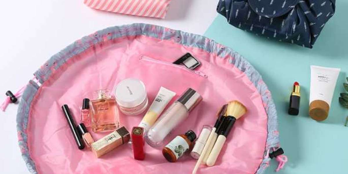 How to Choose a Magic Cosmetics Pouch?