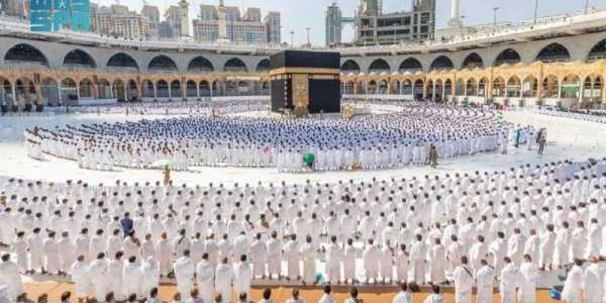 How much spending money do you need for Hajj?