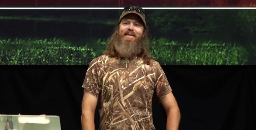 Jase Robertson Net Worth - A Look at the Life