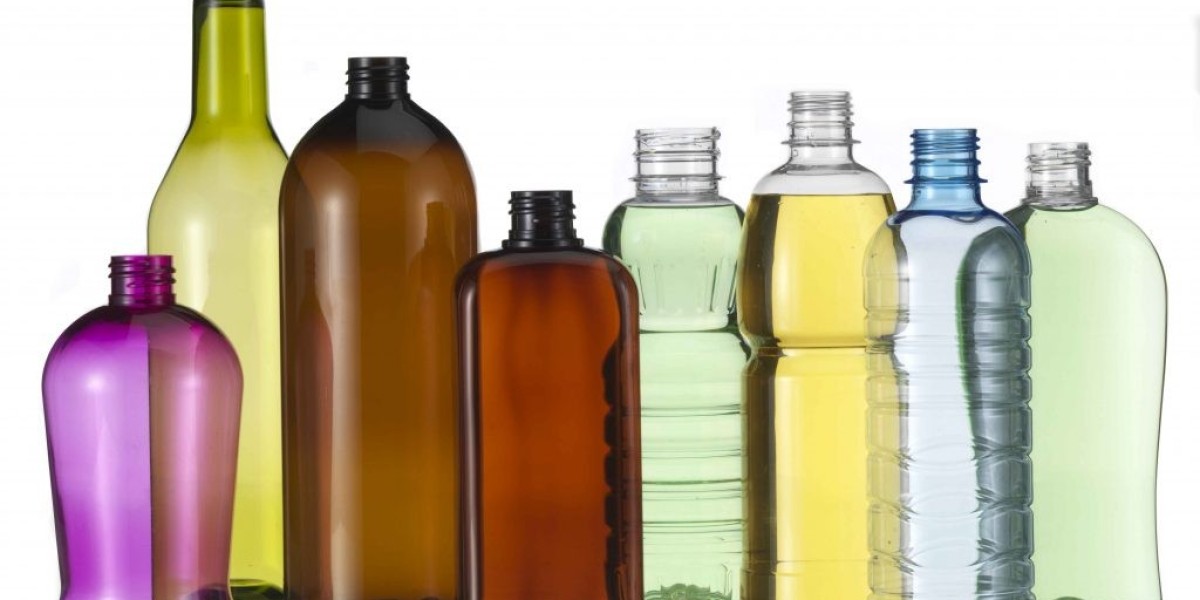 Choosing the Right PET Plastic Bottle Manufacturer for Your Packaging Needs