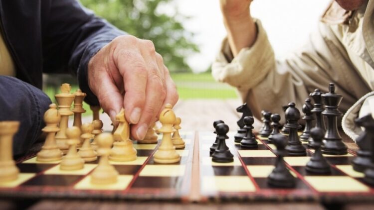 11 Surprising Advantages of Playing Chess - ALLinList