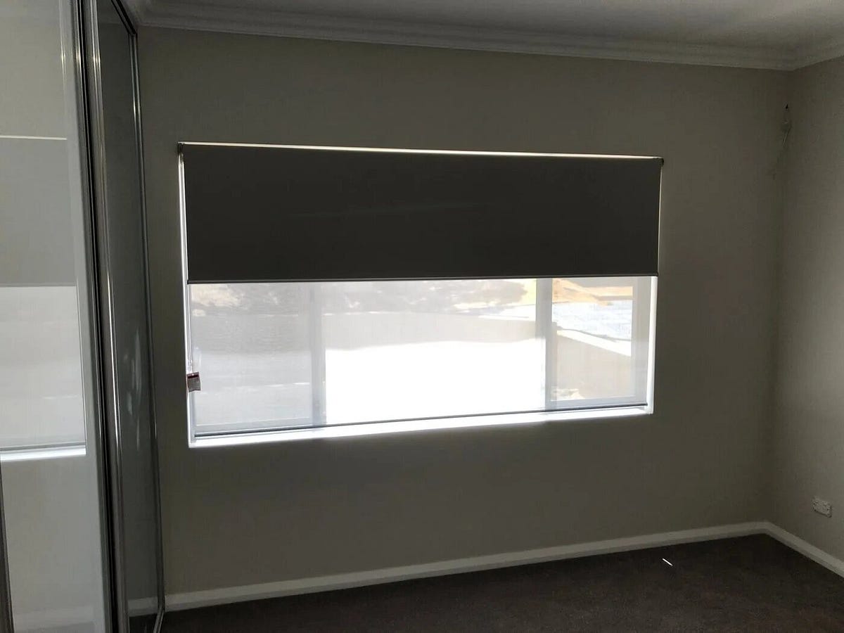 Top 5 Reasons To Go For Roller Blinds | by Aamcurtainsandblinds | Feb, 2024 | Medium