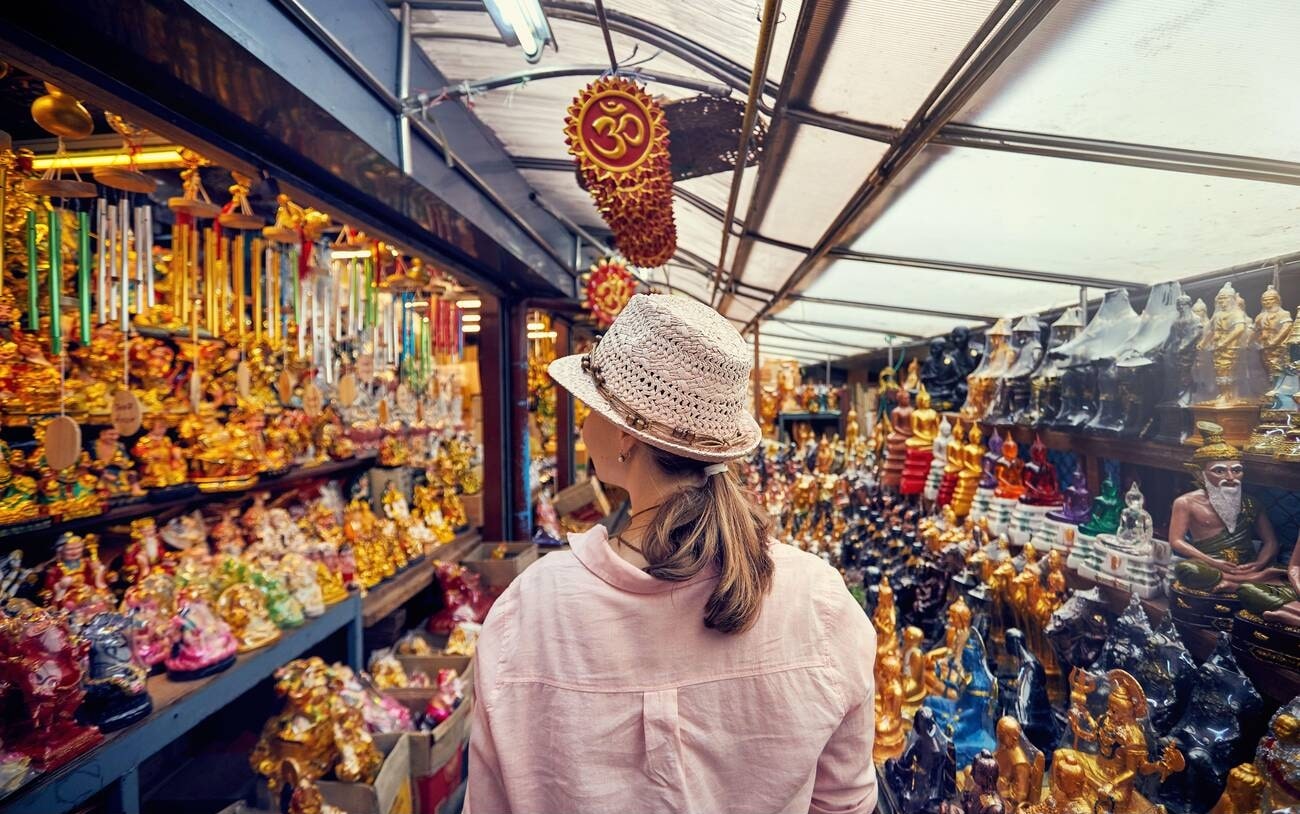 Shopping in Thailand: The Ultimate Retail Therapy Guide 2024