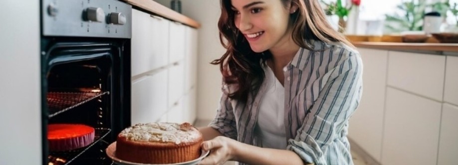 The Heavenly Cake Company Cover Image